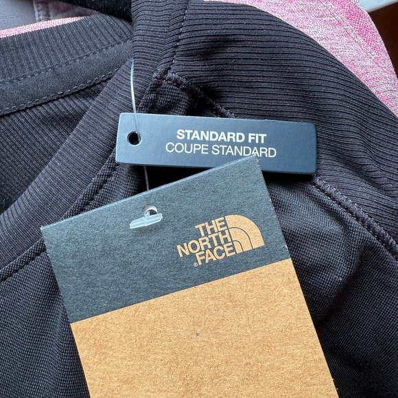 NWT The North Face Women’s Plus Dawndream Relaxed Pleated Tee Black Size 3XL - Picture 7 of 8